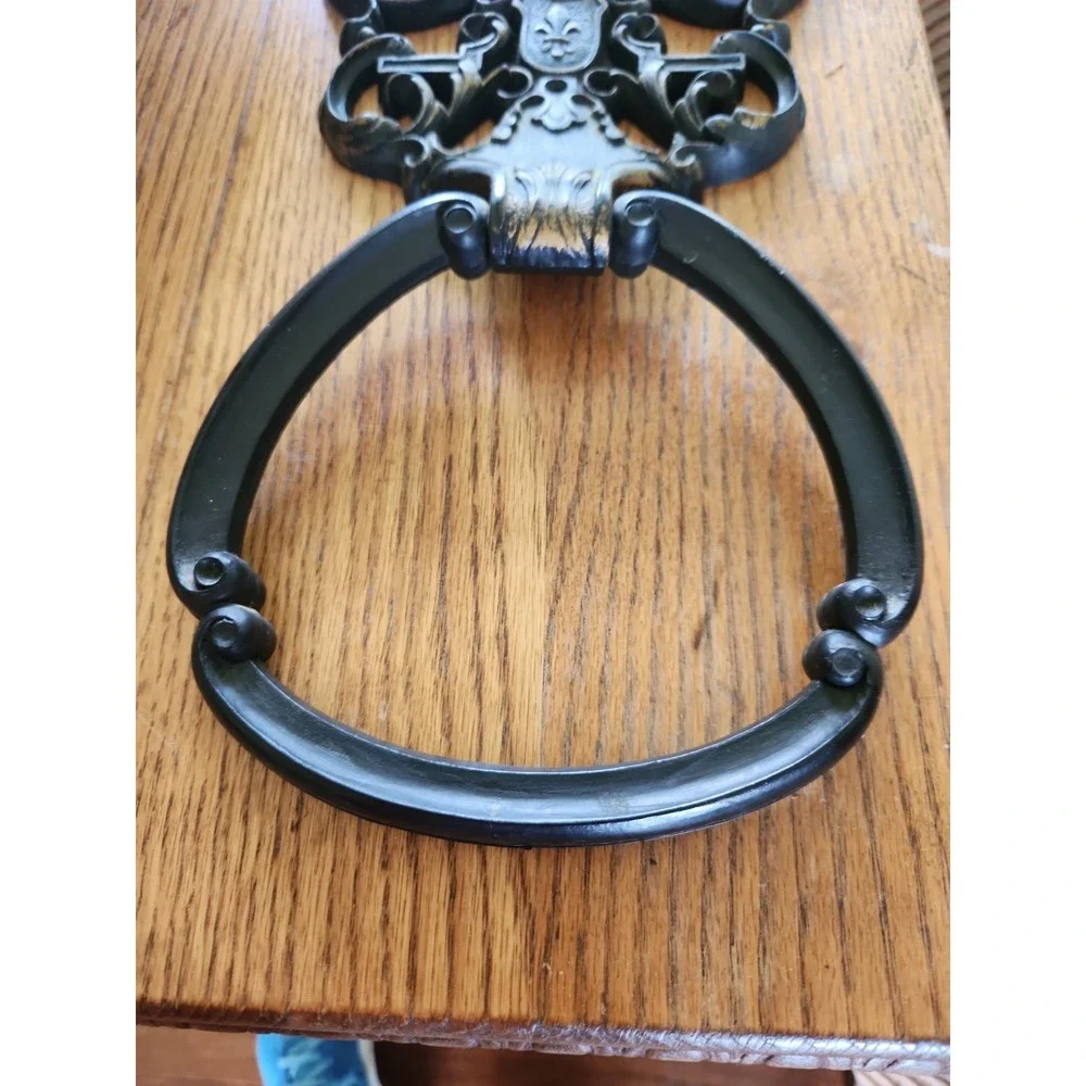 MCM Black Gold Gothic  Towel Holder Plastic fleur de lis 60's 70's